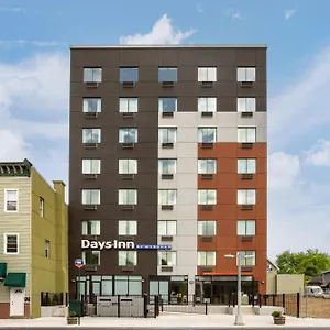 Days By Wyndham Staten Island New York