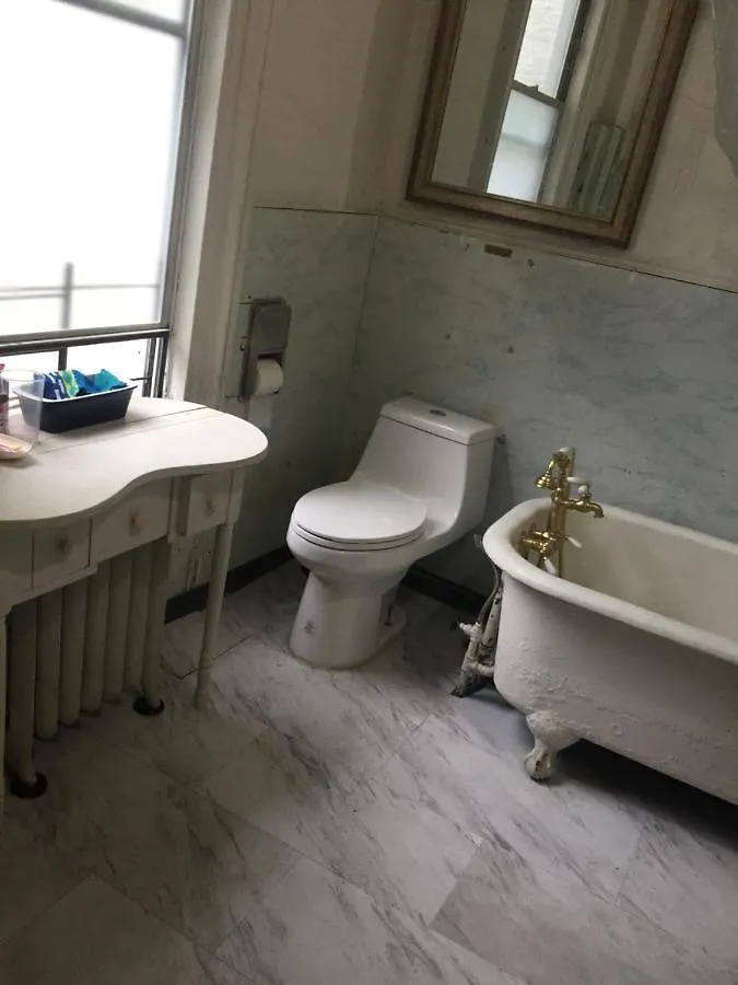 Private Room In Manhattan New York