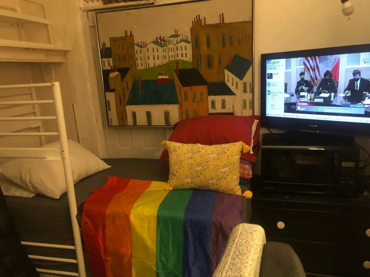 Guest house Private Room In Manhattan New York